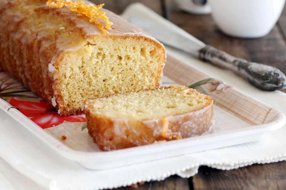 Red Grapefruit and Almond Cake