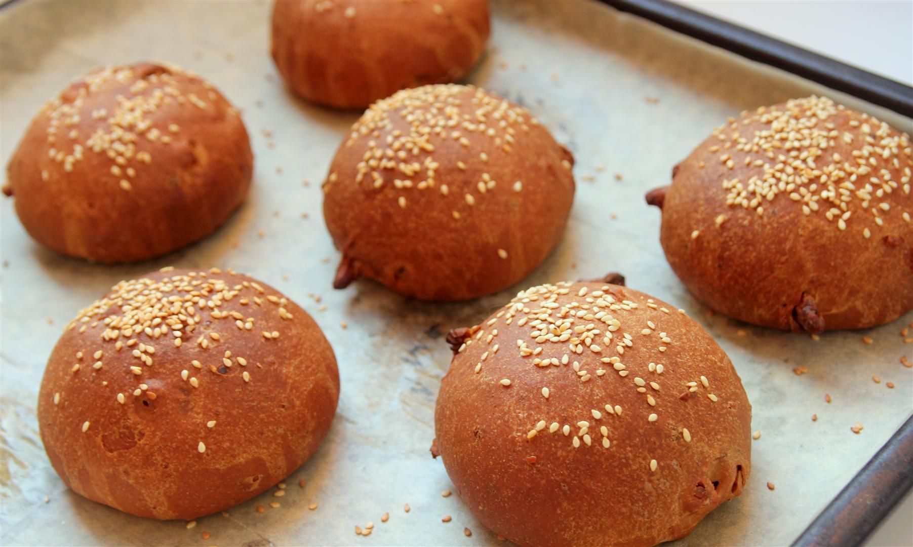 Whole Wheat Rolls with Walnuts