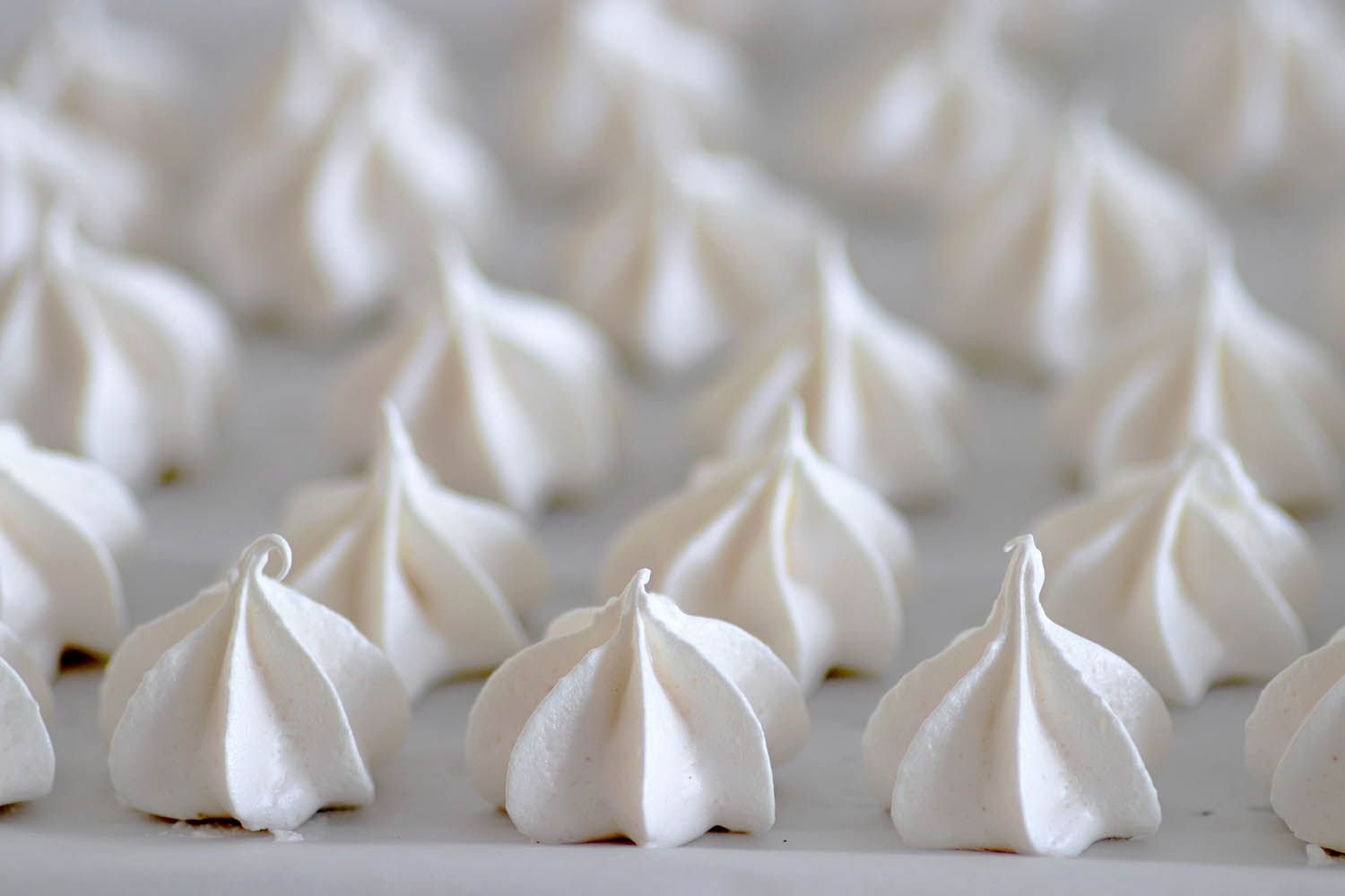 Vanilla Meringue Cookies Vanilla Meringue Cookies