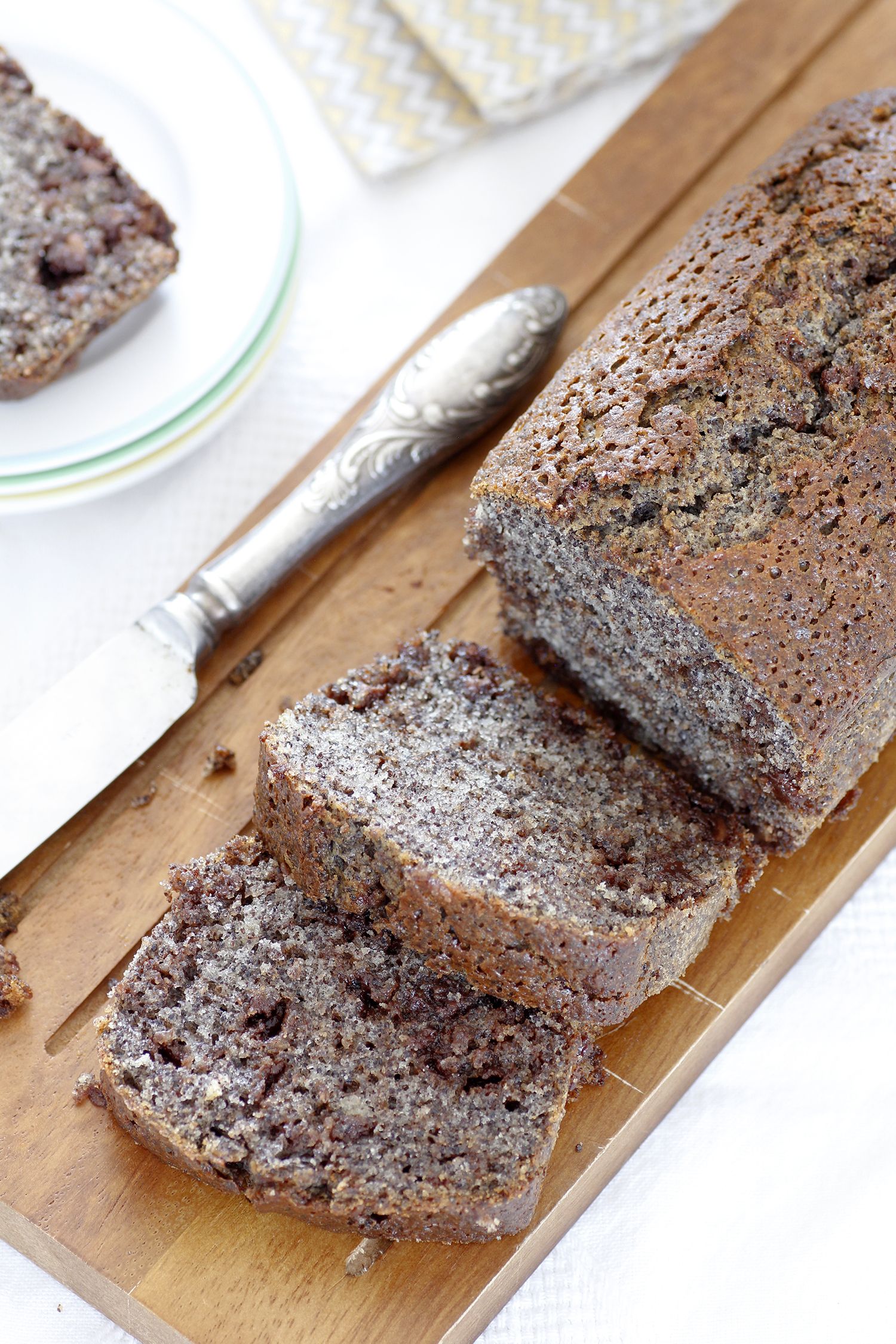 Chocolate Chip Poppy Seeds Cake