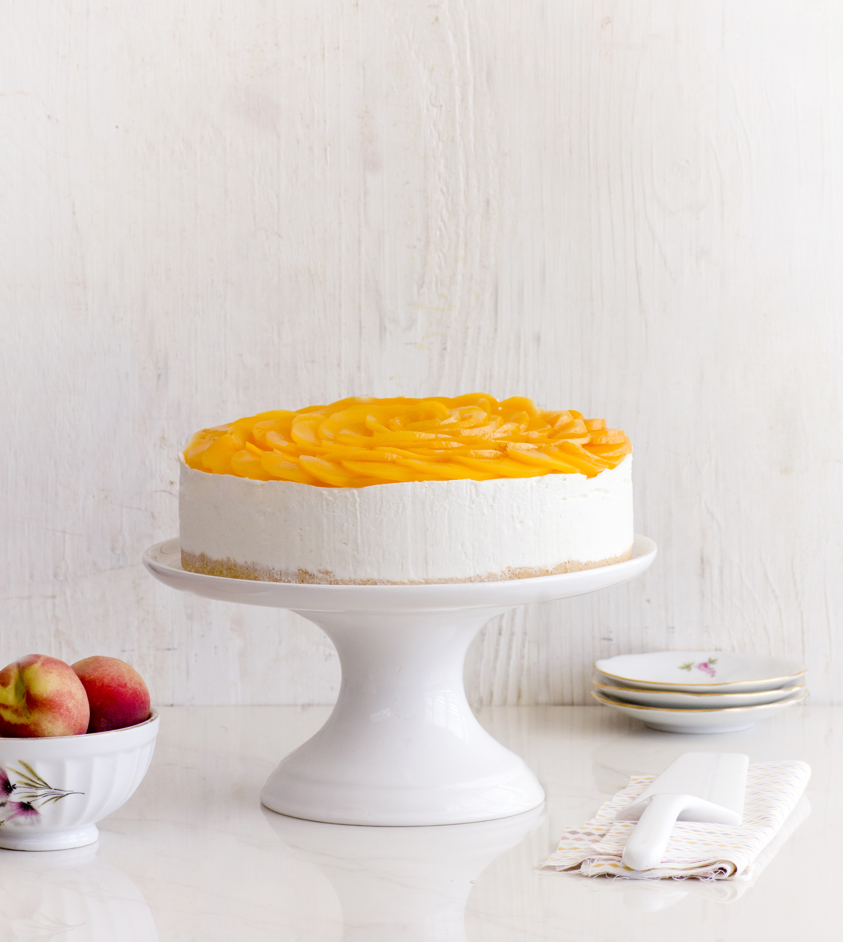 No Bake Cheesecake with Peaches