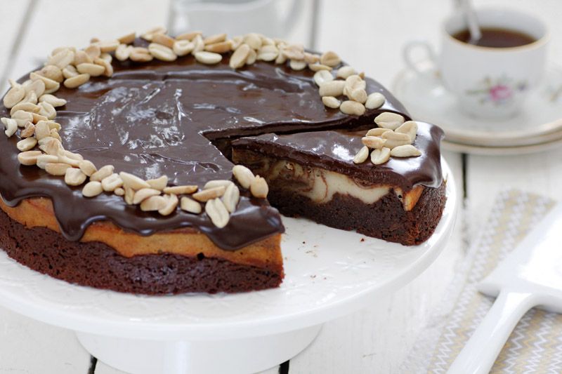 Marbled Chocolate and Peanut Butter Cheesecake Brownie Cake