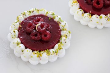 raspberry_vanilla_pavlova-s