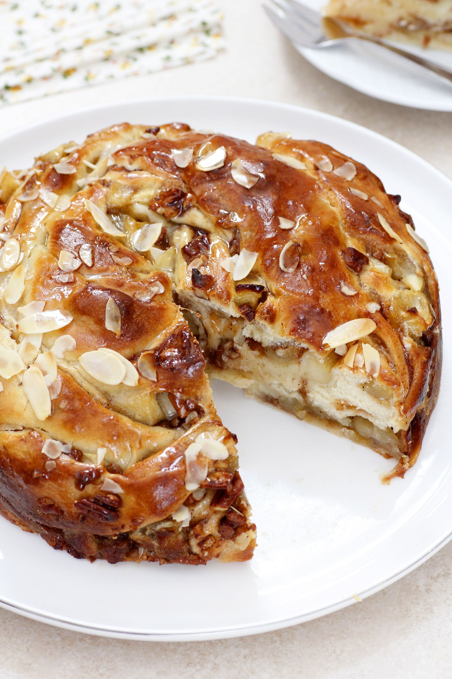 Cinnamon Challah Crown with Apples and Pecans