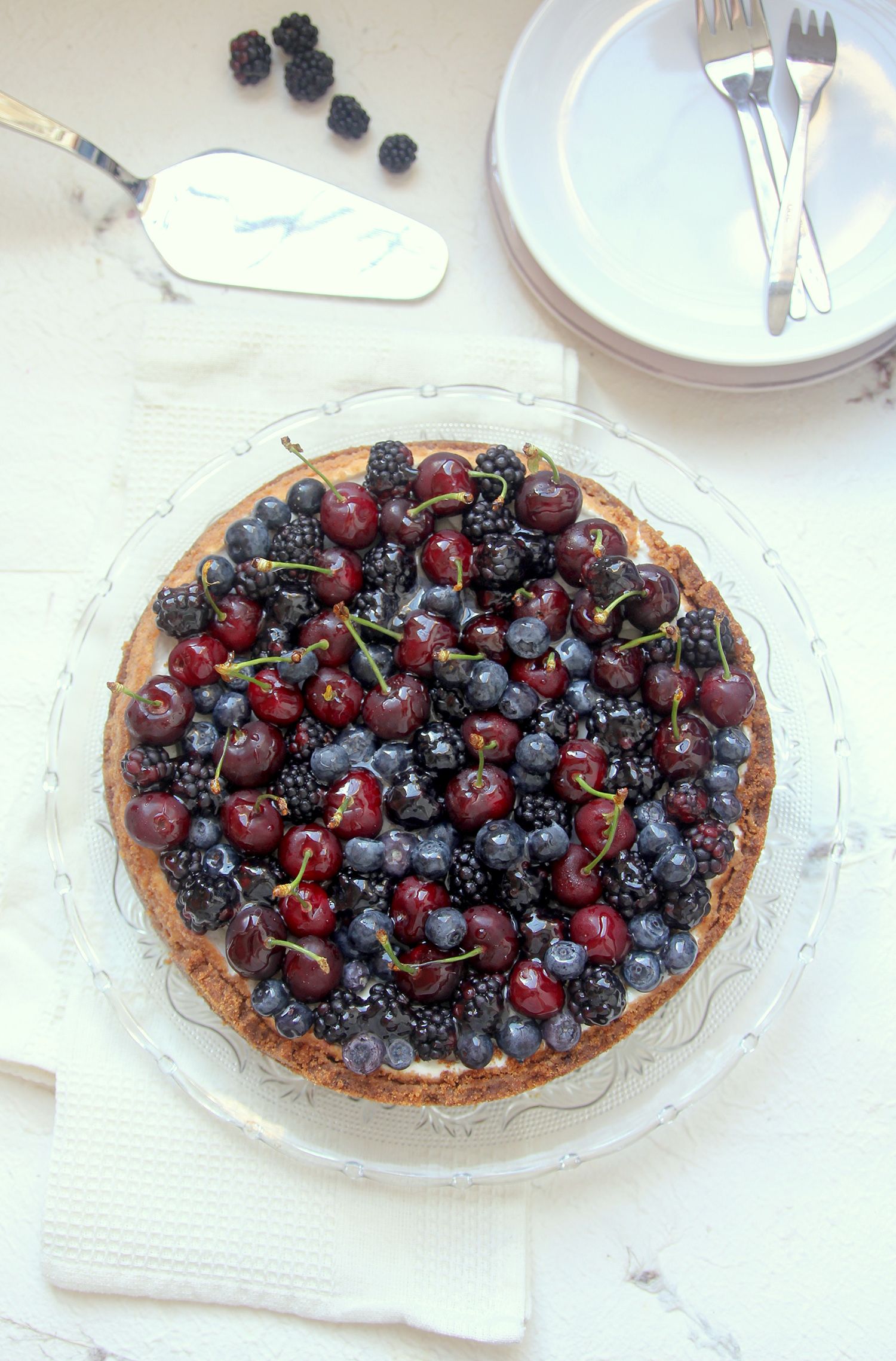 Almond Cheesecake with Berries