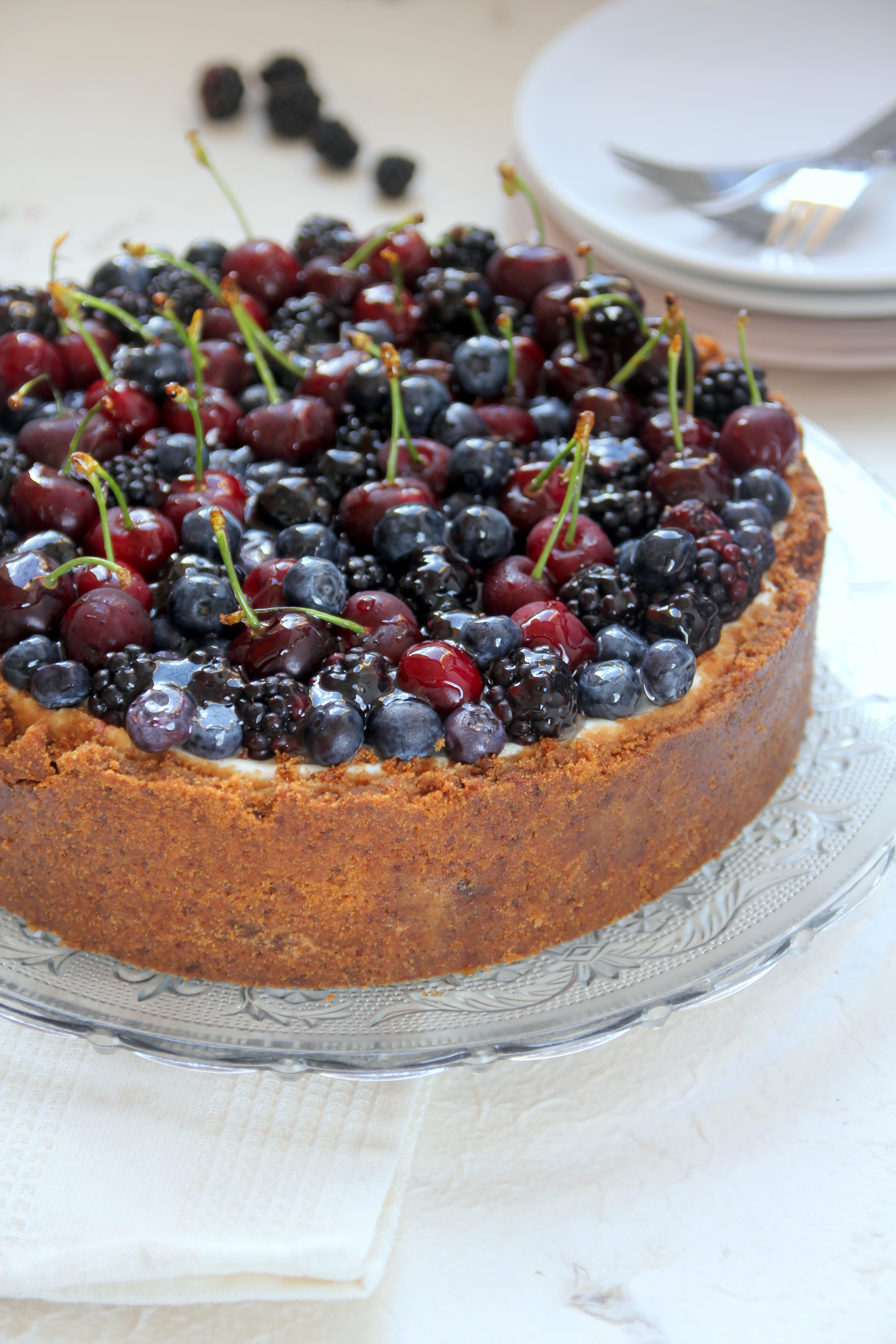 Almond Cheesecake with Berries