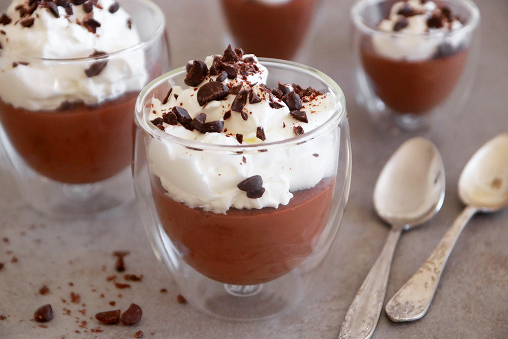 Chocolate Pudding with Whipped Cream Lil' Cookie