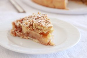 Apple Crumble Pie | Photo: Natalie Levin